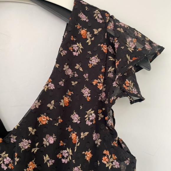 The General Good Black Ruffled V-Neck Floral Sundress Small - Picture 9 of 15